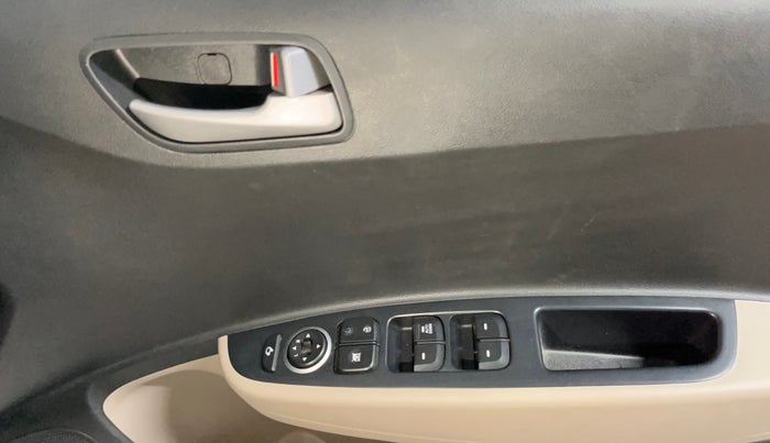 2014 Hyundai Grand i10 ASTA AT 1.2 KAPPA VTVT, Petrol, Automatic, 37,475 km, Driver Side Door Panels Control