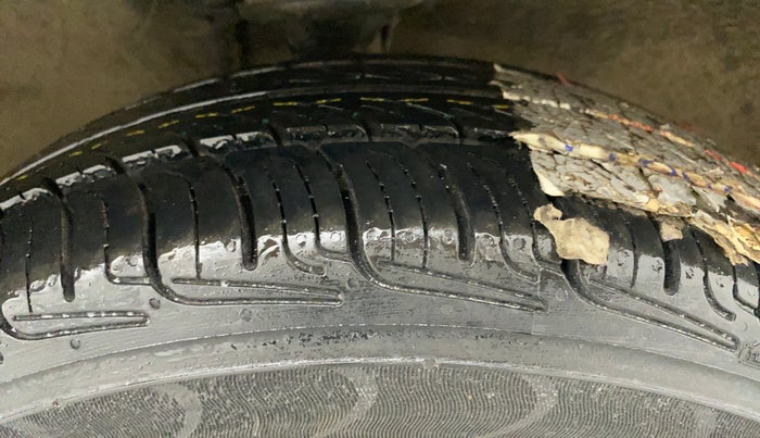 2017 Maruti Alto K10 VXI (O) AMT, Petrol, Automatic, 50,918 km, Right Front Tyre Tread
