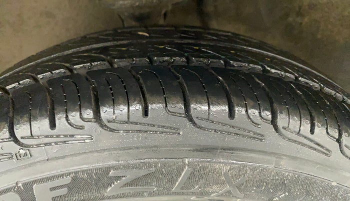 2017 Maruti Alto K10 VXI (O) AMT, Petrol, Automatic, 50,918 km, Left Front Tyre Tread