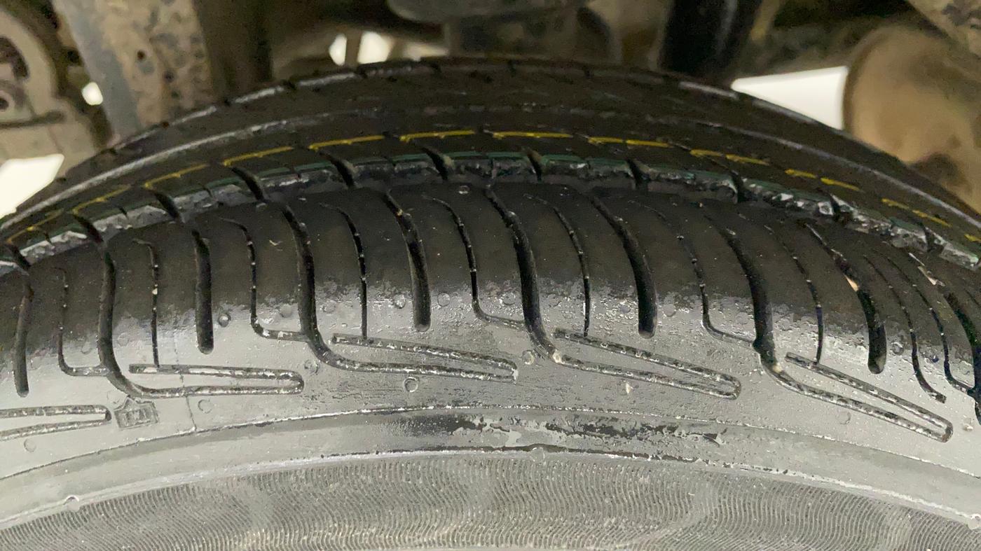2017 Maruti Alto K10 VXI (O) AMT, Petrol, Automatic, 50,918 km, Right Rear Tyre Tread