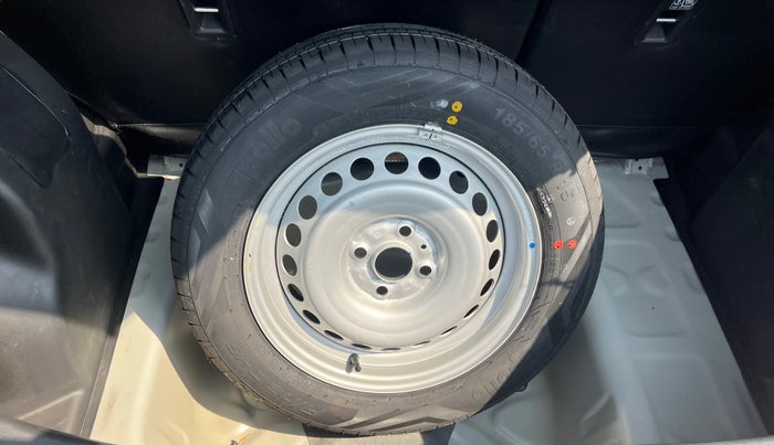 2025 Maruti Baleno SIGMA PETROL 1.2, Petrol, Manual, 4,411 km, Spare Tyre