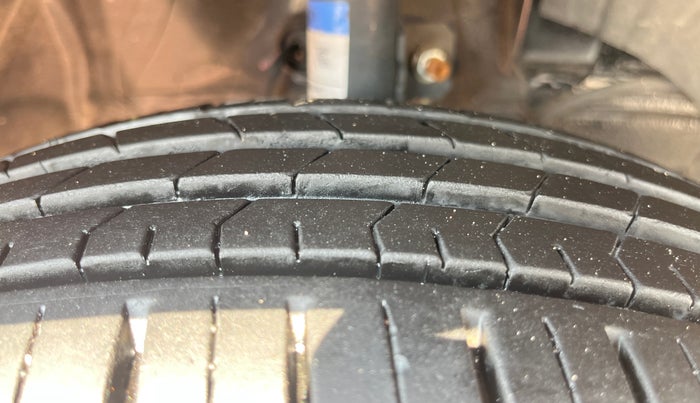 2025 Maruti Baleno SIGMA PETROL 1.2, Petrol, Manual, 4,411 km, Right Front Tyre Tread