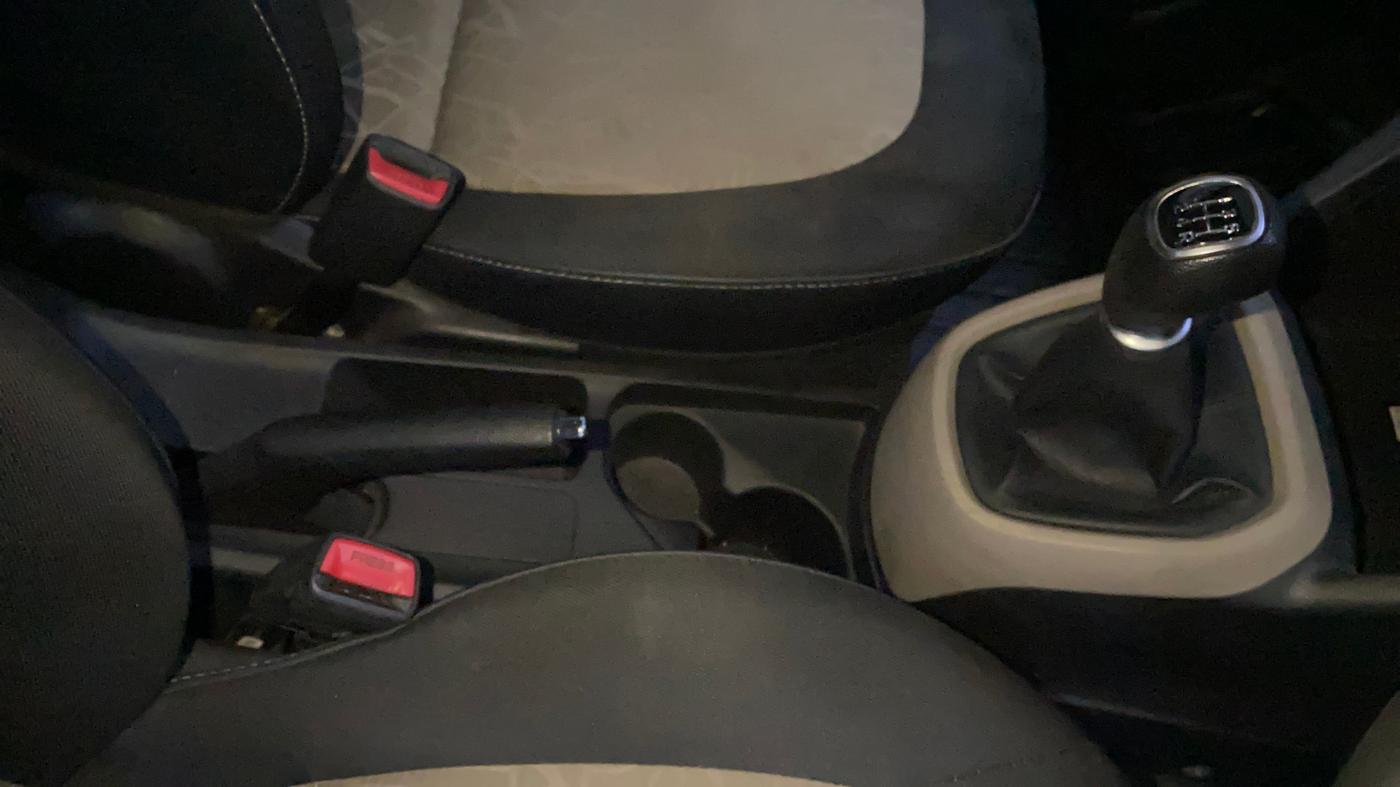 2018 Hyundai Grand i10 ASTA 1.2 KAPPA VTVT, Petrol, Manual, 68,414 km, Gear Lever