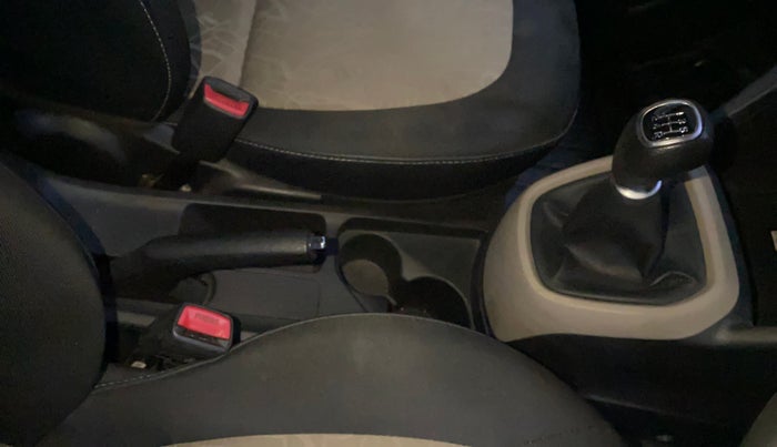 2018 Hyundai Grand i10 ASTA 1.2 KAPPA VTVT, Petrol, Manual, 65,477 km, Gear Lever