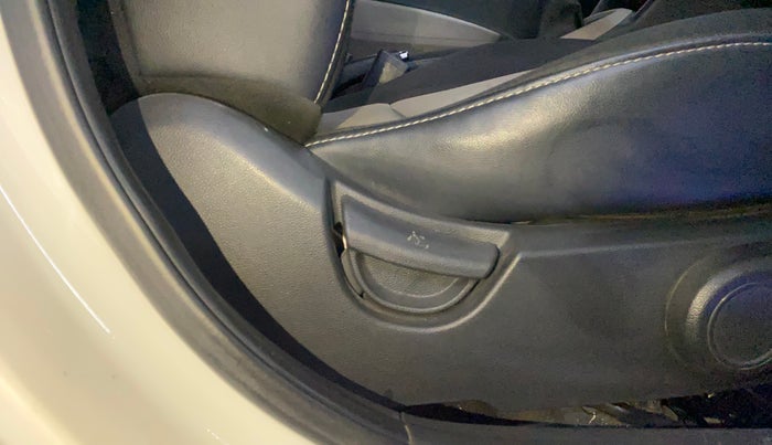 2018 Hyundai Grand i10 ASTA 1.2 KAPPA VTVT, Petrol, Manual, 65,477 km, Driver Side Adjustment Panel