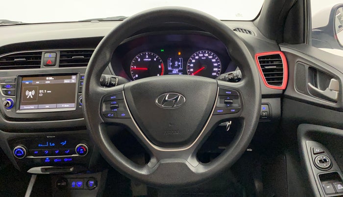 2018 Hyundai Elite i20 ASTA 1.4 CRDI DUAL TONE, Diesel, Manual, 1,16,019 km, Steering Wheel Close Up