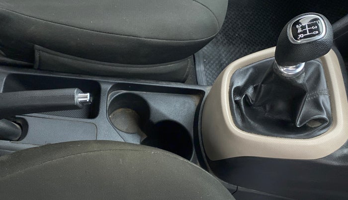 2014 Hyundai Grand i10 ASTA 1.2 KAPPA VTVT, Petrol, Manual, 31,590 km, Gear Lever