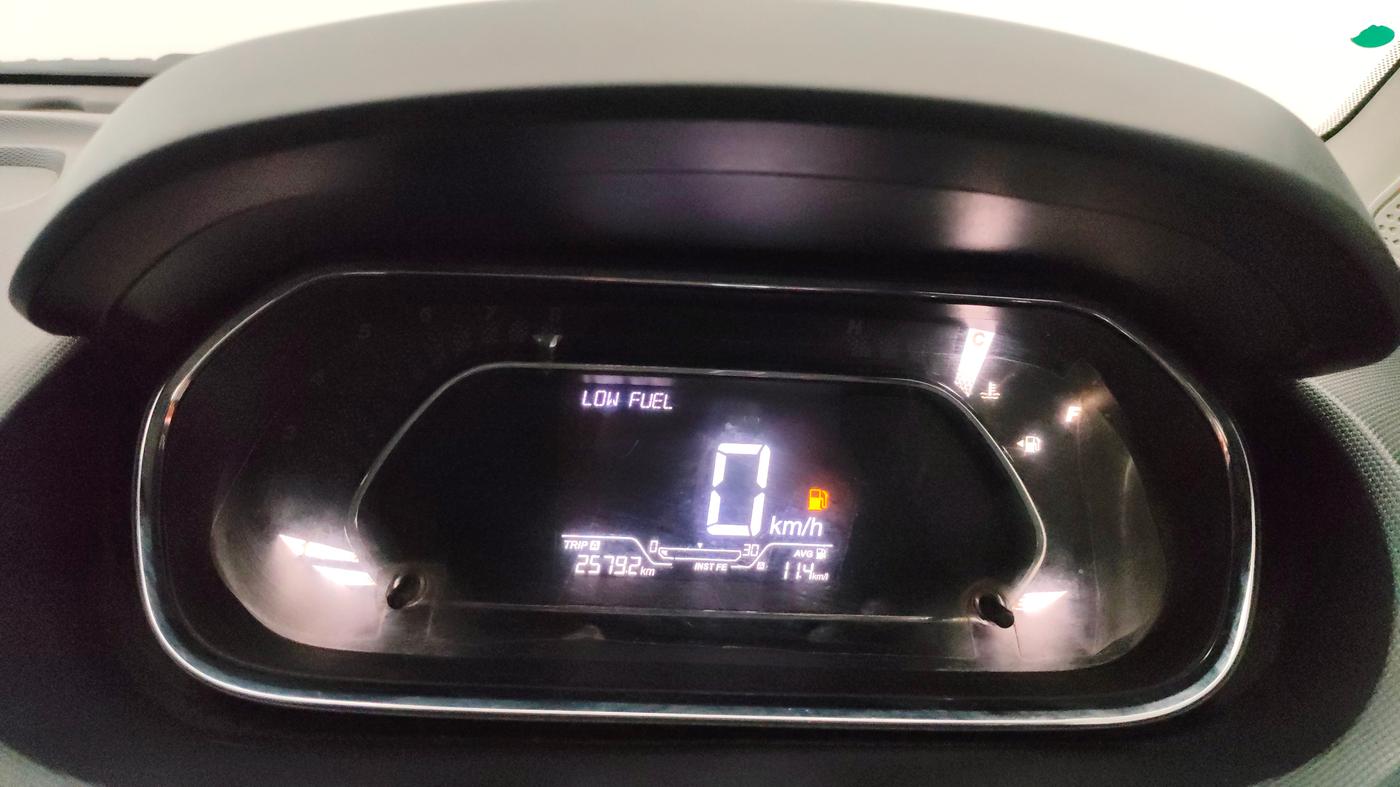 2020 Tata Tiago XZ PETROL, Petrol, Manual, 70,361 km, Odometer Image