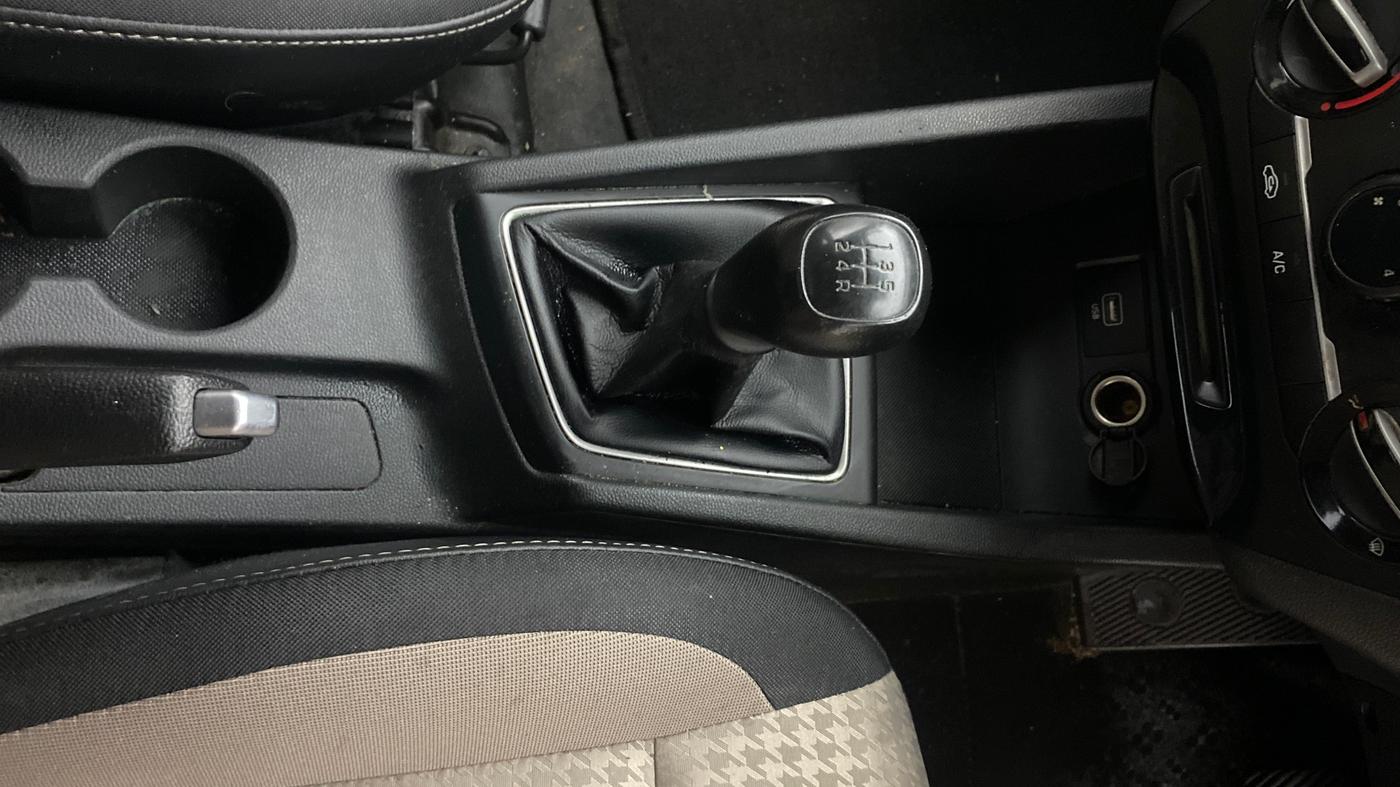 2020 Hyundai Elite i20 MAGNA PLUS 1.2, Petrol, Manual, 83,146 km, Gear Lever