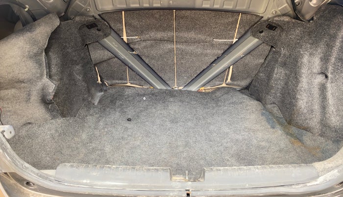 2016 Honda Amaze 1.2L I-VTEC VX, Petrol, Manual, 86,237 km, Boot Inside