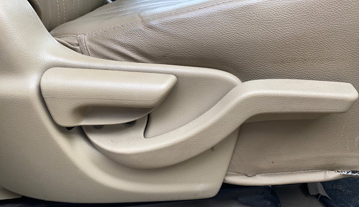 2016 Honda Amaze 1.2L I-VTEC VX, Petrol, Manual, 86,237 km, Driver Side Adjustment Panel