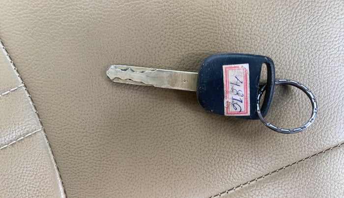 2016 Honda Amaze 1.2L I-VTEC VX, Petrol, Manual, 86,237 km, Key Close Up