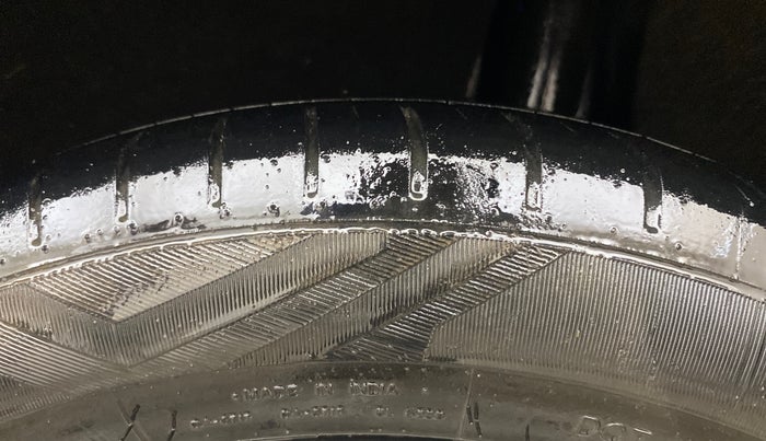 2016 Maruti Baleno ALPHA DIESEL 1.3, Diesel, Manual, 95,016 km, Left Rear Tyre Tread