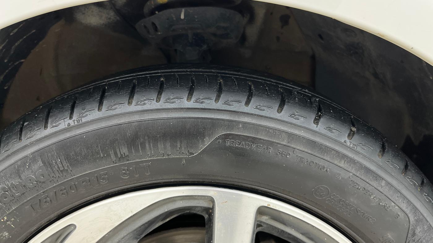 2020 Hyundai GRAND I10 NIOS ASTA AMT 1.2 KAPPA VTVT, Petrol, Automatic, 73,451 km, Right Front Tyre Tread