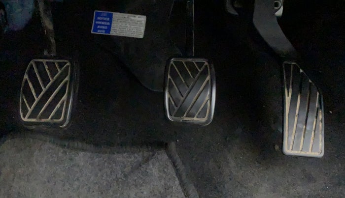 2017 Maruti Swift VXI D, Petrol, Manual, 27,063 km, Pedals