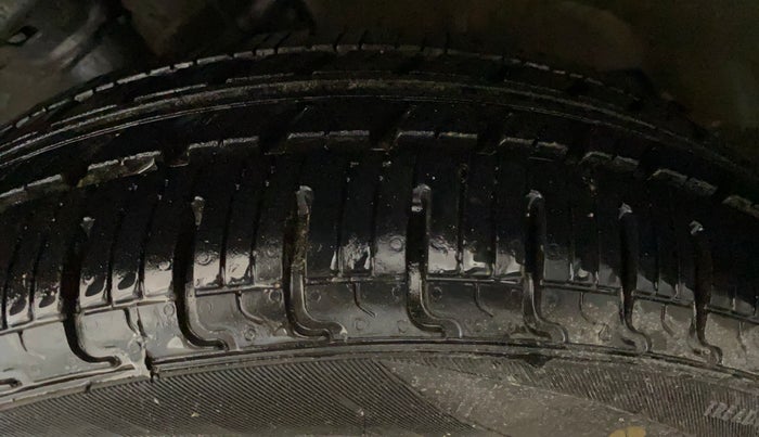 2014 Maruti Wagon R 1.0 VXI, Petrol, Manual, 18,737 km, Left Front Tyre Tread