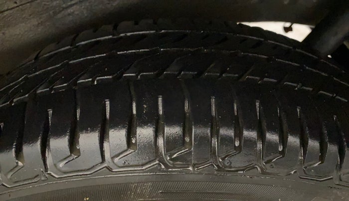 2014 Maruti Wagon R 1.0 VXI, Petrol, Manual, 18,737 km, Left Rear Tyre Tread