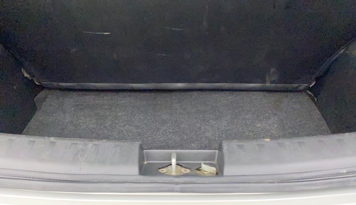 2013 Maruti Swift VXI, Petrol, Manual, 60,788 km, Boot Inside