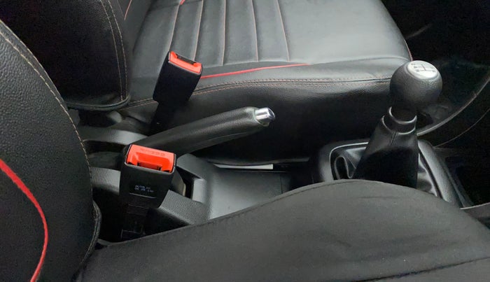 2013 Maruti Swift VXI, Petrol, Manual, 60,788 km, Gear Lever