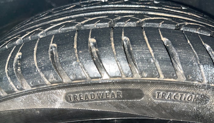 2018 Hyundai Grand i10 MAGNA 1.2 KAPPA VTVT, Petrol, Manual, 46,010 km, Right Front Tyre Tread