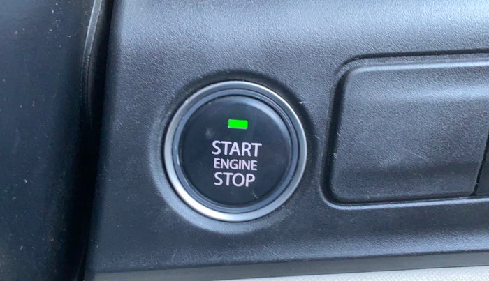 2022 Tata ALTROZ XZ PLUS PETROL, Petrol, Manual, 31,397 km, Keyless Start/ Stop Button