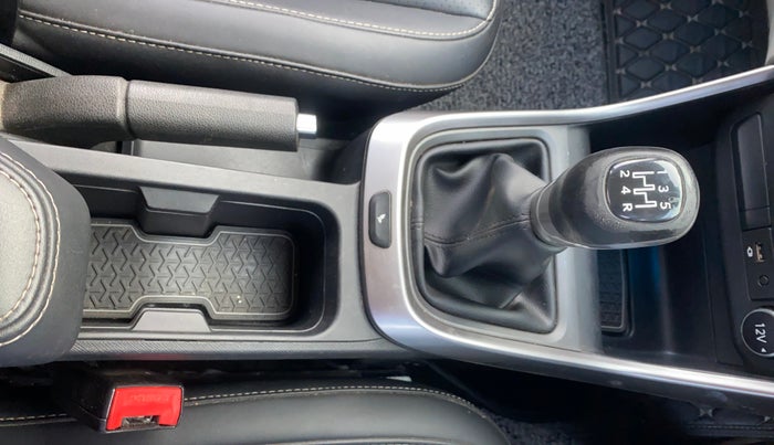 2022 Tata ALTROZ XZ PLUS PETROL, Petrol, Manual, 31,397 km, Gear Lever