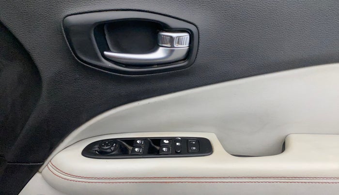 2017 Jeep Compass LIMITED (O) 2.0 DIESEL, Diesel, Manual, 91,339 km, Driver Side Door Panels Control