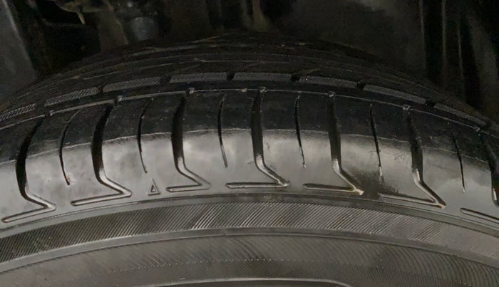 2017 Jeep Compass LIMITED (O) 2.0 DIESEL, Diesel, Manual, 91,339 km, Right Rear Tyre Tread