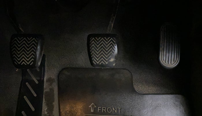 2017 Toyota Innova Crysta 2.4 VX 7 STR, Diesel, Manual, 77,856 km, Pedals