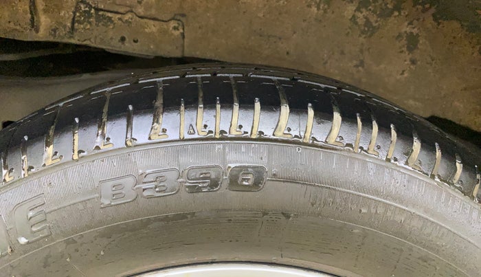 2017 Toyota Innova Crysta 2.4 VX 7 STR, Diesel, Manual, 77,856 km, Right Rear Tyre Tread