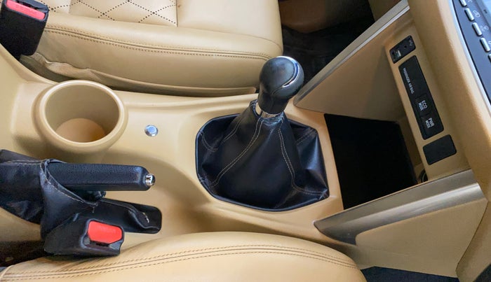 2017 Toyota Innova Crysta 2.4 VX 7 STR, Diesel, Manual, 77,856 km, Gear Lever