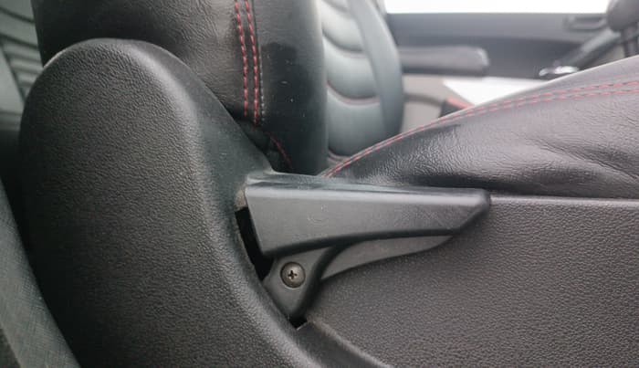 2018 Tata NEXON XM PETROL, Petrol, Manual, 63,235 km, Driver Side Adjustment Panel