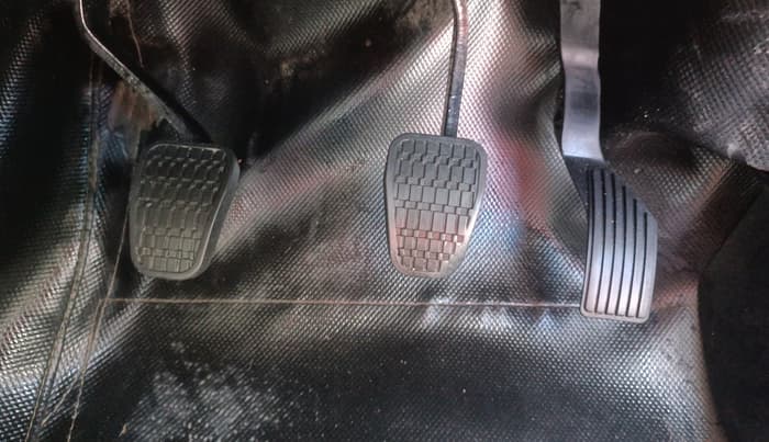 2018 Tata NEXON XM PETROL, Petrol, Manual, 63,235 km, Pedals