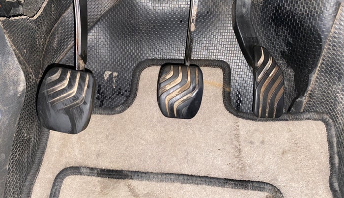 2015 Renault Kwid RXT 0.8, Petrol, Manual, 94,581 km, Pedals