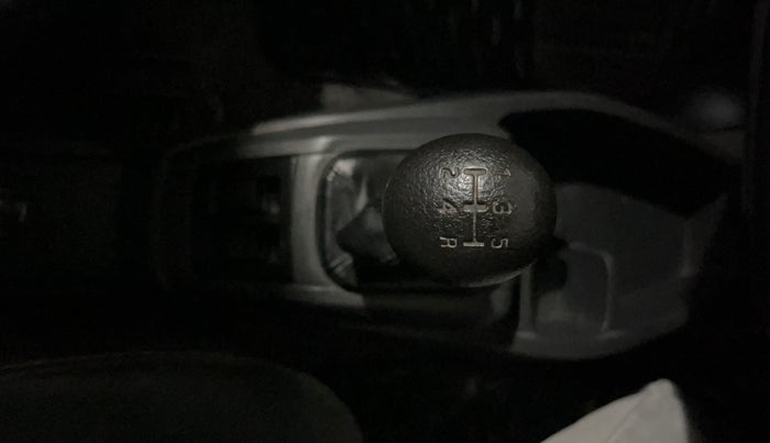 2016 Maruti Alto 800 VXI, Petrol, Manual, 24,332 km, Gear Lever