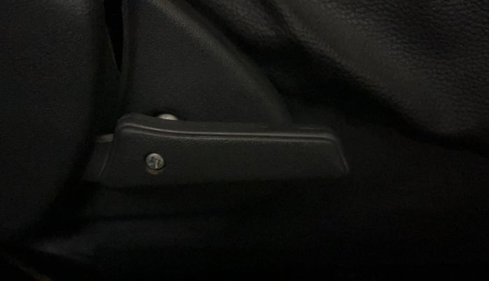 2016 Maruti Alto 800 VXI, Petrol, Manual, 24,332 km, Driver Side Adjustment Panel