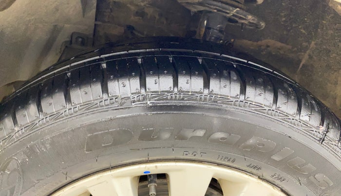 2016 Maruti Ciaz ZXI, Petrol, Manual, 49,976 km, Left Front Tyre Tread