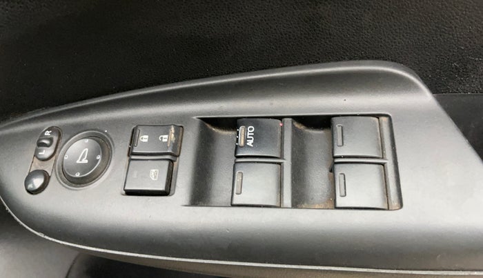 2018 Honda WR-V 1.5L I-DTEC VX MT, Diesel, Manual, 74,093 km, Driver Side Door Panels Control