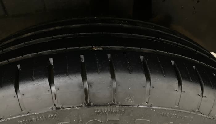 2022 Maruti Dzire ZXI Plus AMT, Petrol, Automatic, 31,351 km, Left Rear Tyre Tread