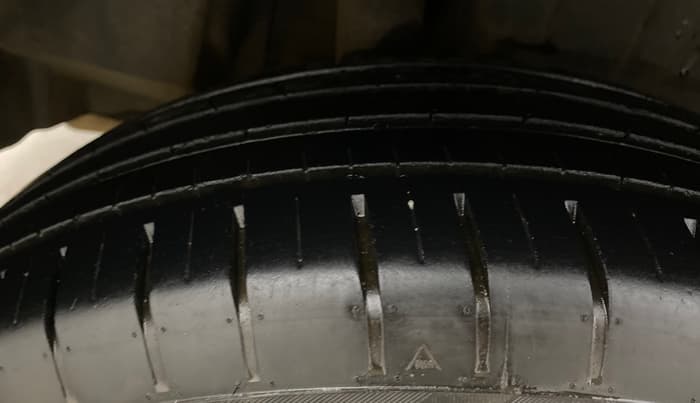 2022 Maruti Dzire ZXI Plus AMT, Petrol, Automatic, 31,351 km, Right Rear Tyre Tread