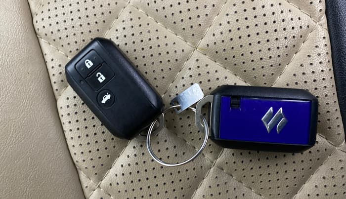 2022 Maruti Dzire ZXI Plus AMT, Petrol, Automatic, 31,351 km, Key Close Up