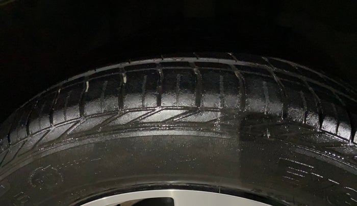 2019 Tata NEXON XZA PLUS PETROL, Petrol, Automatic, 31,891 km, Right Front Tyre Tread