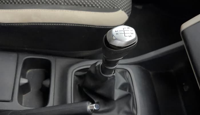 2020 Renault TRIBER RXZ, Petrol, Manual, 46,632 km, Gear Lever
