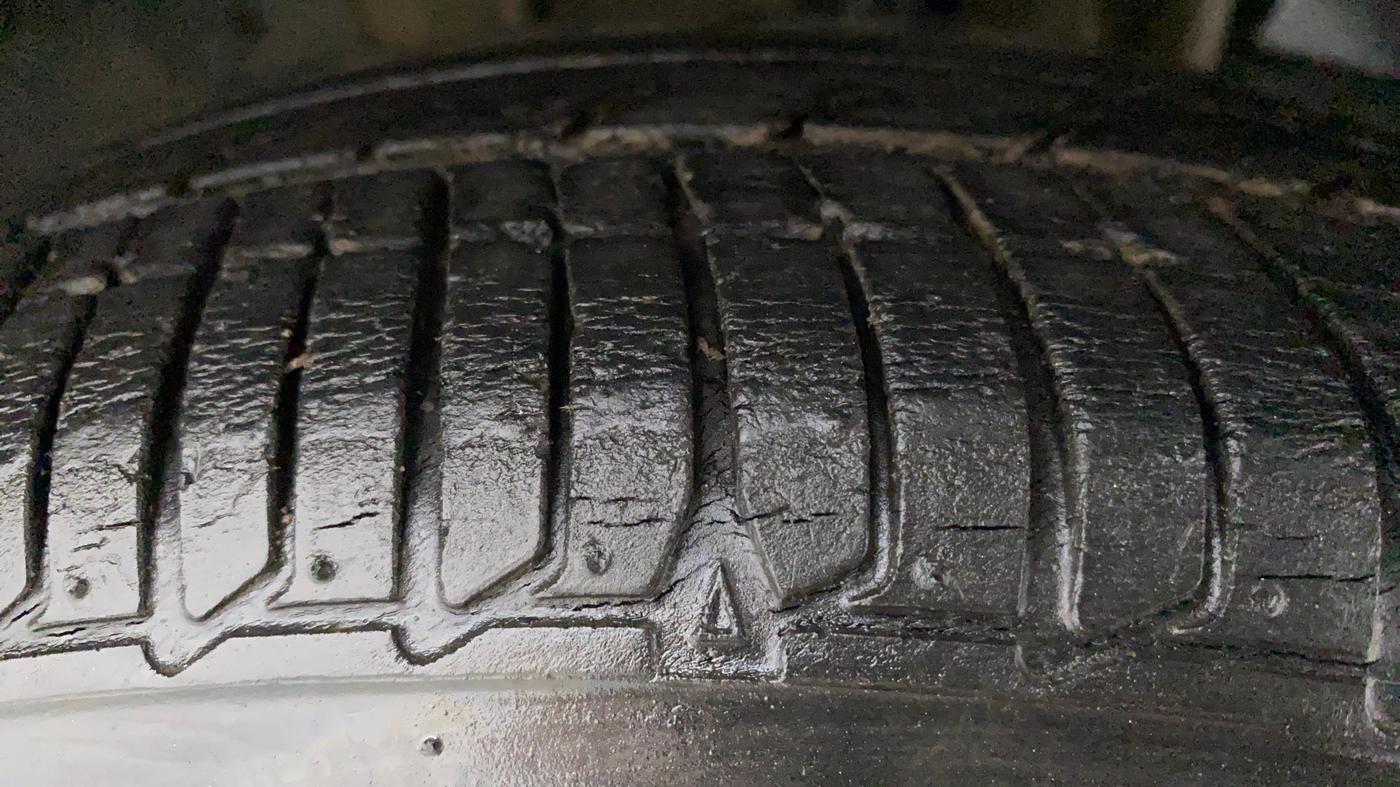2019 Tata Tiago XZ PLUS PETROL, Petrol, Manual, 30,910 km, Right Front Tyre Tread
