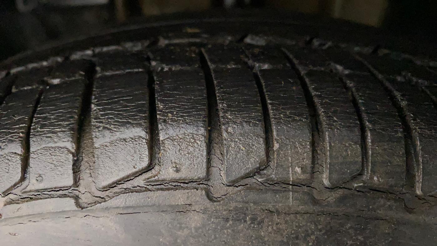 2019 Tata Tiago XZ PLUS PETROL, Petrol, Manual, 30,910 km, Left Front Tyre Tread