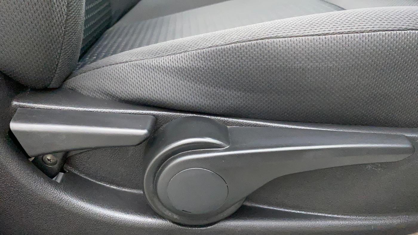 2019 Tata Tiago XZ PLUS PETROL, Petrol, Manual, 30,910 km, Driver Side Adjustment Panel