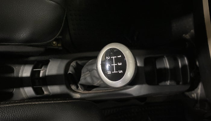 2017 Maruti Wagon R 1.0 VXI, Petrol, Manual, 26,069 km, Gear Lever