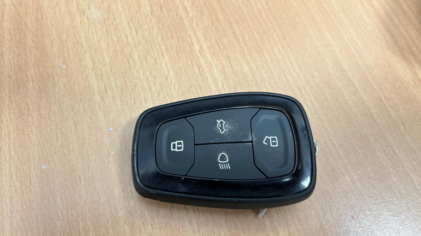 2023 Tata TIGOR XZ PLUS CNG, CNG, Manual, 46,781 km, Key Close Up