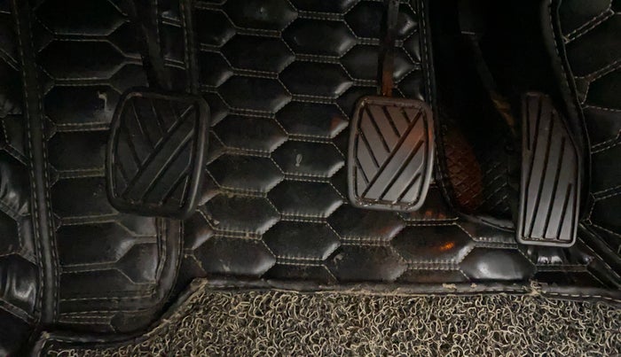 2022 Maruti Baleno ALPHA PETROL 1.2, Petrol, Manual, 57,042 km, Pedals