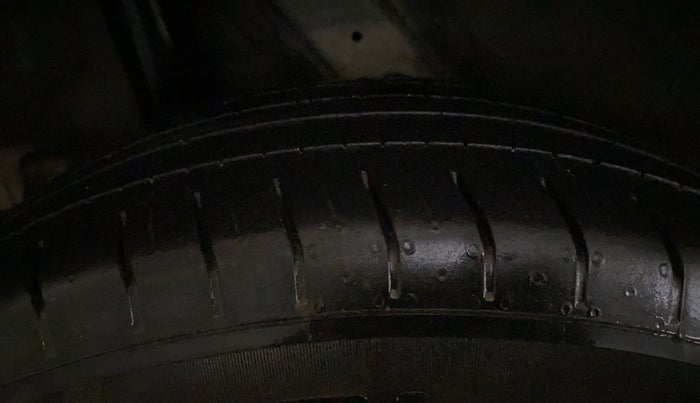 2021 Hyundai VENUE S 1.2, Petrol, Manual, 90,532 km, Right Rear Tyre Tread